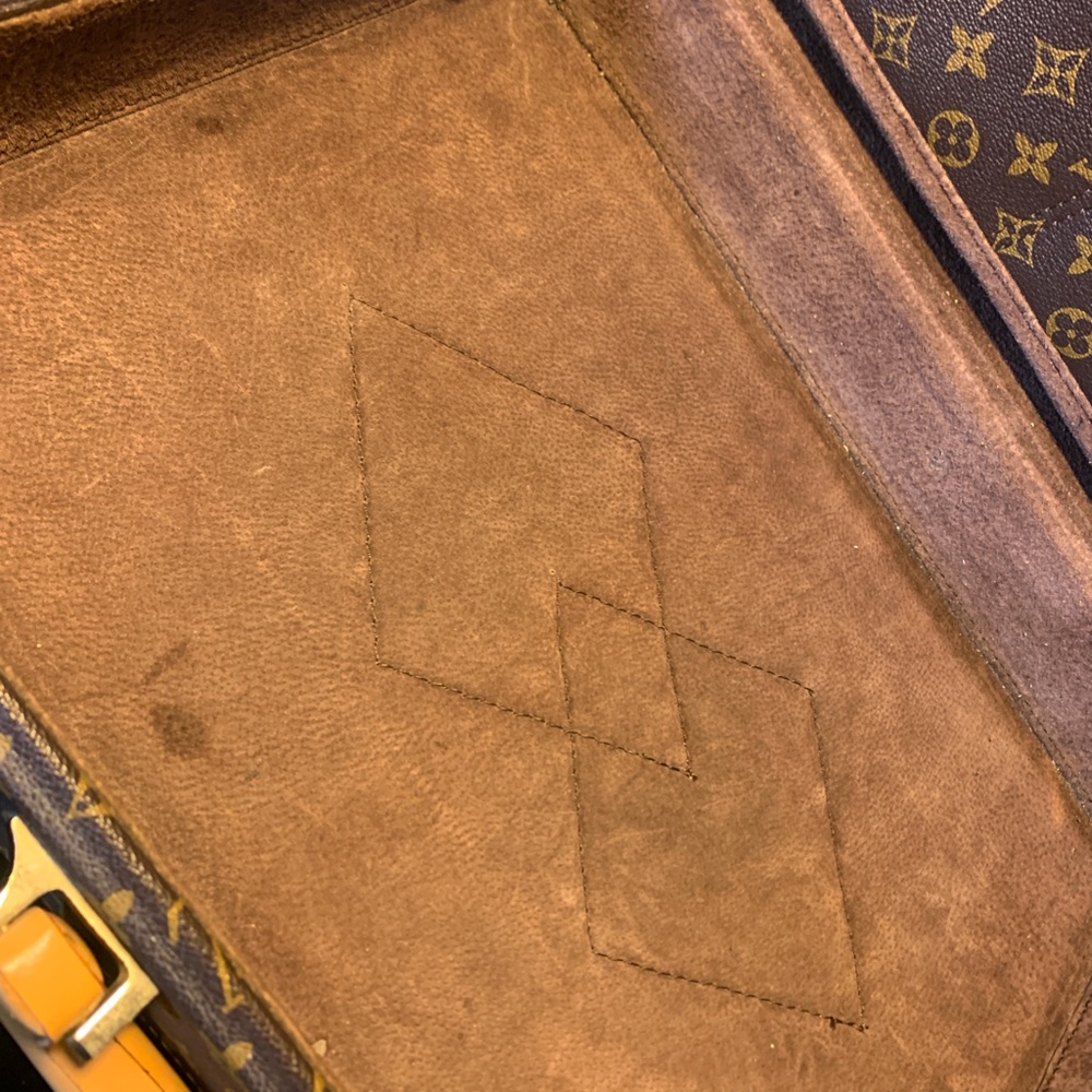 Vintage Louis Vutton Briefcase - Picture 4 of 9